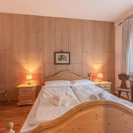 アパート Casa Bigontina, In Pieno Centro A Cortina *